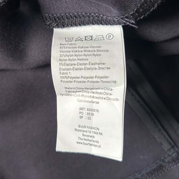 Base Level single-breasted blazer in a firmly elastic jersey - Picture 6 of 8